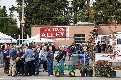 &lt;p&gt;&#147;Food Truck Alley&#148; fills up with patrons during Park(ing) it on Sherman.&lt;/p&gt;