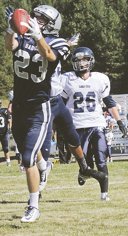 &lt;p&gt;Caleb Harrington pulls in a touchdown pass in the corner of the end zone to open up the scoring.&lt;/p&gt;