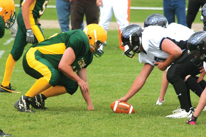 Steven Mellen prepares to move into the North Star defender The Tigers defense proved vital in the first quarter of the game.