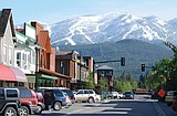 Candidates take part in tourism roundtable