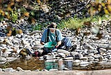 Gold's glitter lures modern prospectors