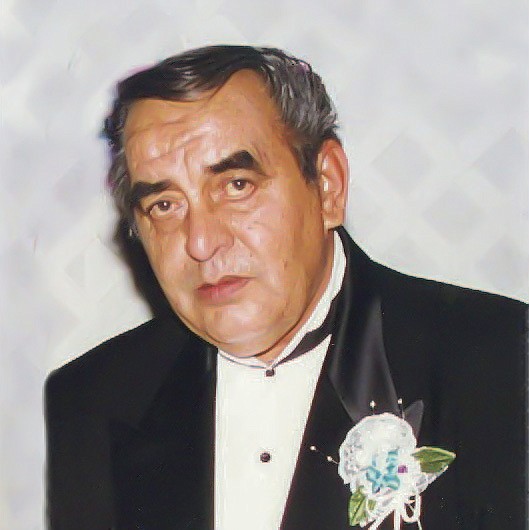 Roberto "Robert" J. Reyes
