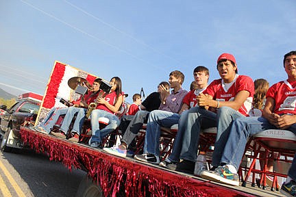 1016_C_Arlee_Homecoming_Parade07.jpg