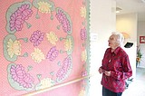 Retirement community shows quilts