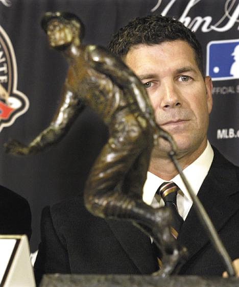 Roberto Clemente Award – mlbblogger