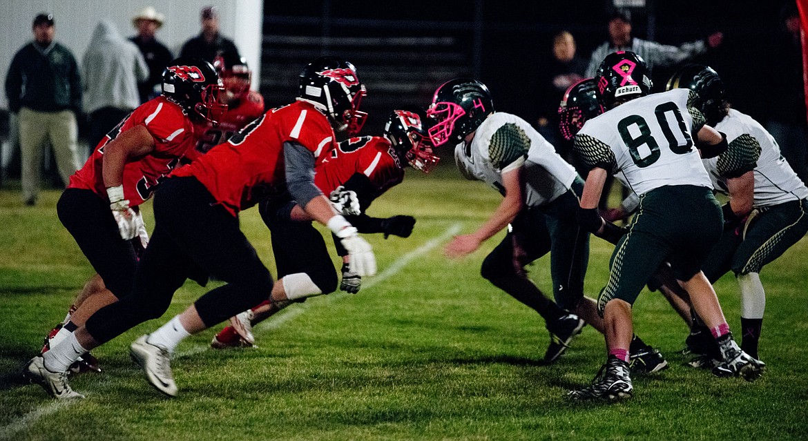 &lt;p&gt;Hot Springs Savage Heat charge towards the Lincoln Lynx. The Heat won the match, 86-6.&lt;/p&gt;