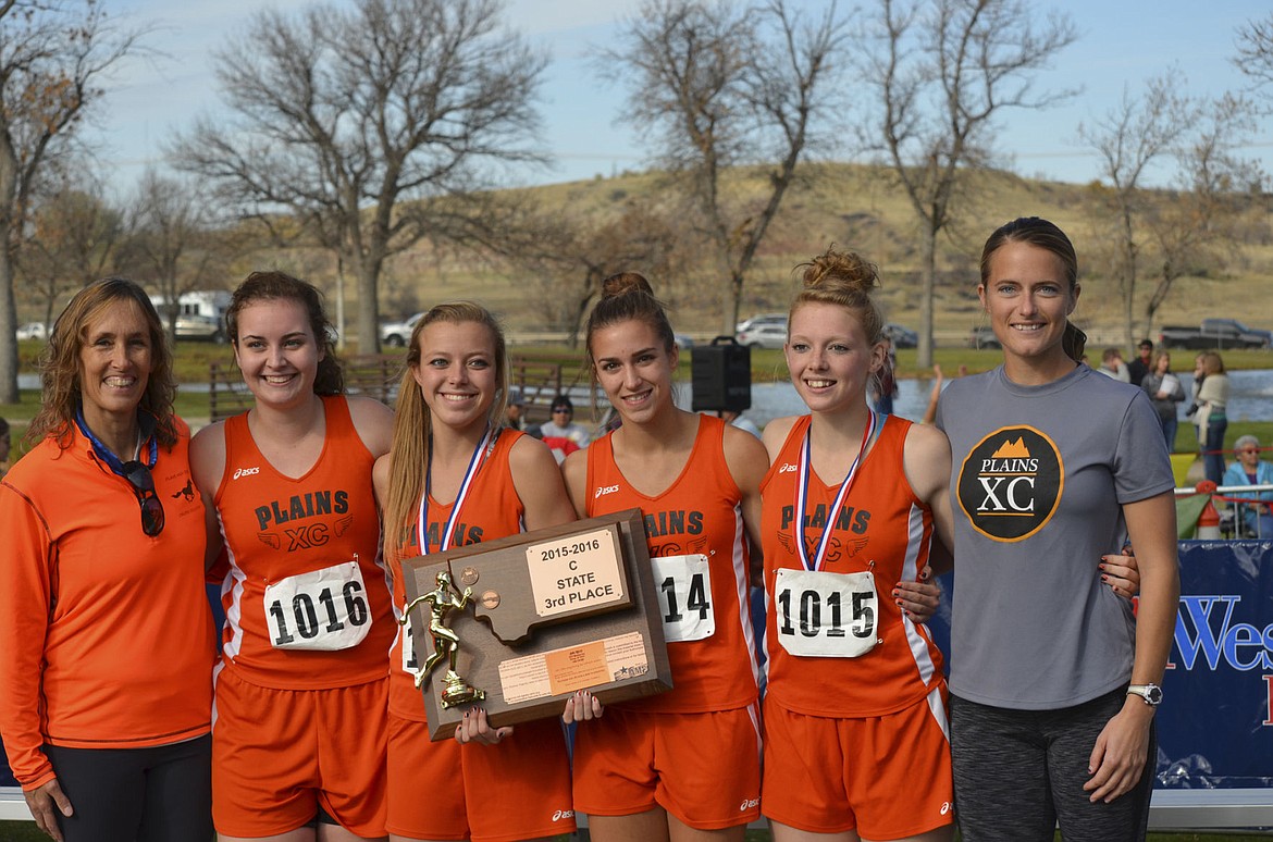 &lt;p&gt;The Plains Cross Country team stands proud after winning third place at the Class State Tournament.&lt;/p&gt;