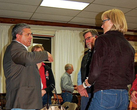 &lt;p&gt;Idaho Superintendent Tom Luna talks to attendees of a Tuesday night forum about the Students Come First education reform. (Photo by CAMERON RASMUSSON)&lt;/p&gt;