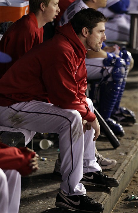 &lt;p&gt;Cliff Lee, who lost both his starts for Texas in the World Series, now has to decide where to pitch next season.&lt;/p&gt;