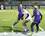 Moses Lake finishes undefeated in Big 9 with 2-0 win over Davis