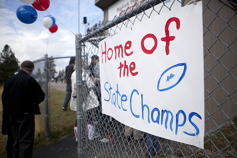 &lt;p&gt;Fans arrive to the quarterfinal game of the Class B Tournament
Saturday afternoon.&lt;/p&gt;