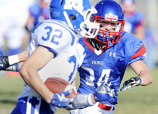 &lt;p&gt;Bigfork&#146;s Matthew Farrier tackles Malta&#146;s Allen Williamson (32) during Saturday&#146;s Class B football playoff action in Bigfork. (Aaric Bryan/Daily Inter Lake)&lt;/p&gt;