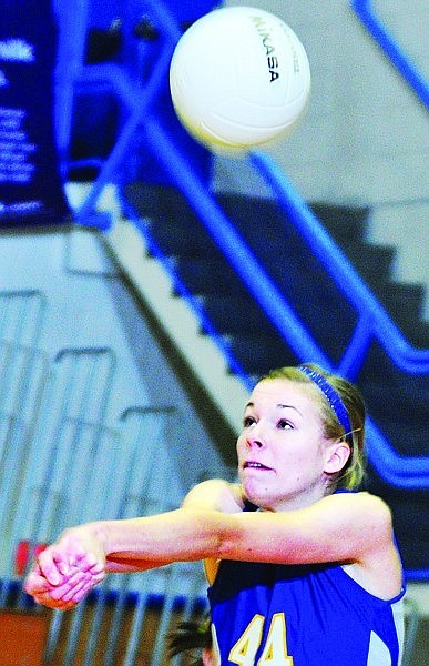 Libby&#146;s Lauren Wepprecht passes against Columbia Falls.