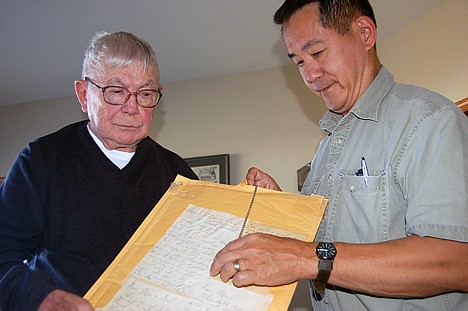 &lt;p&gt;101st Airborne veteran Don Zahn, left, and World War II historian Mark Bando look over memorabilia.&lt;/p&gt;