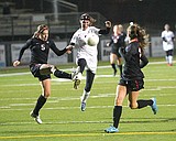 Moses Lake falls to Union in first round, 2-0