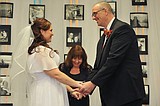 Michigan couple marry after losing 380 pounds