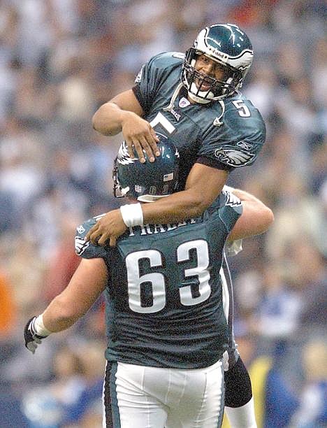 Dallas Cowboys running back Eddie George (27) scores a touchdown