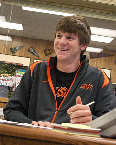 Kyle Bagnell signs his letter of intent to play for Oklahoma State University.