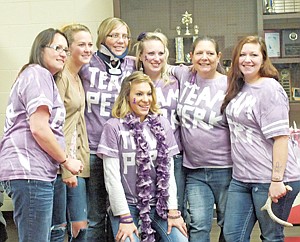 &lt;p&gt;Tracee Peterson poses with a few of her co-workers from Main Street Perk with Jada Schnetter, left, Makaylin Randall, Tracee, Hailey Peterson, Ronda Colgan, Cathy McCann and Jamie McCann.&lt;/p&gt;