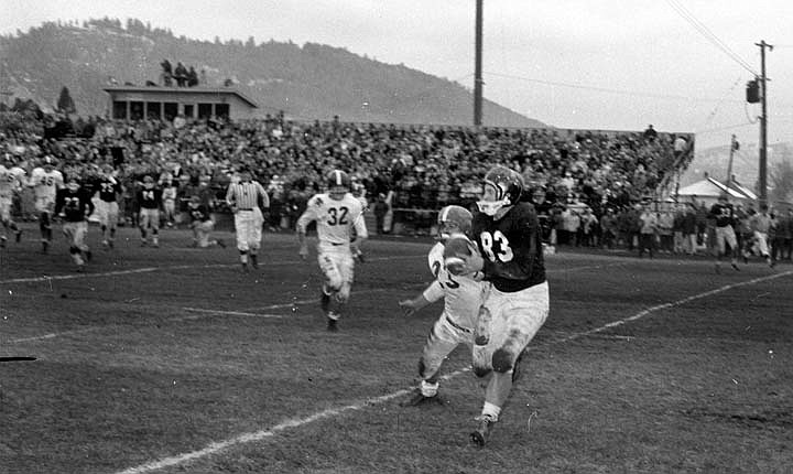 &lt;p class=&quot;p1&quot;&gt;&lt;strong&gt;FLATHEAD TIGHT END&lt;/strong&gt; Gordy Schlabs reels in a touchdown pass in the second quarter of the 1958 Class AA state championship football game against Helena. Schlabs&#146; touchdown gave Flathead a 19-0 lead the Braves went on to win 39-13. Reprints of this and other 1958 game shots are available at http://tinyurl.com/1958Braves&#160;(Daily Inter Lake file photo by Jim Harmon)&lt;/p&gt;