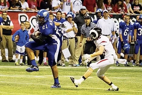 &lt;p&gt;Chase Blakley turns upfield after making a reception in the fourth quarter.&lt;/p&gt;