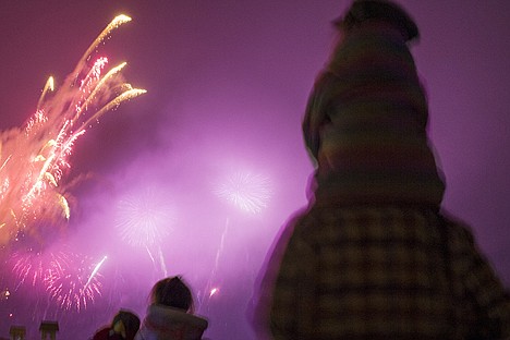 &lt;p&gt;Fireworks explode over Lake Coeur d&#146;Alene during the Holiday Lights Show.&lt;/p&gt;