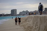 Humans, climate combine to erode Cancun's beaches