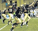 Vandals win with late heroics
