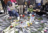 Fans remember Lennon 30 years after his death