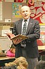 Mike Gregoire visits elementary school