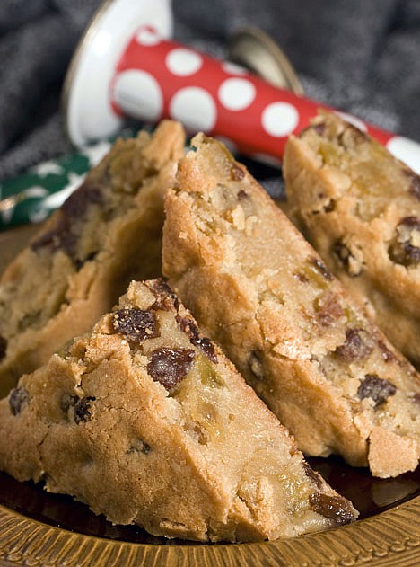 &lt;p&gt;This Nov. 16, 2010 photo shows rum raisin bars in Concord, N.H. Combine two traditional New Year activities, eating and drinking, in one yummy baked treat with these rum raisin bars.&lt;/p&gt;