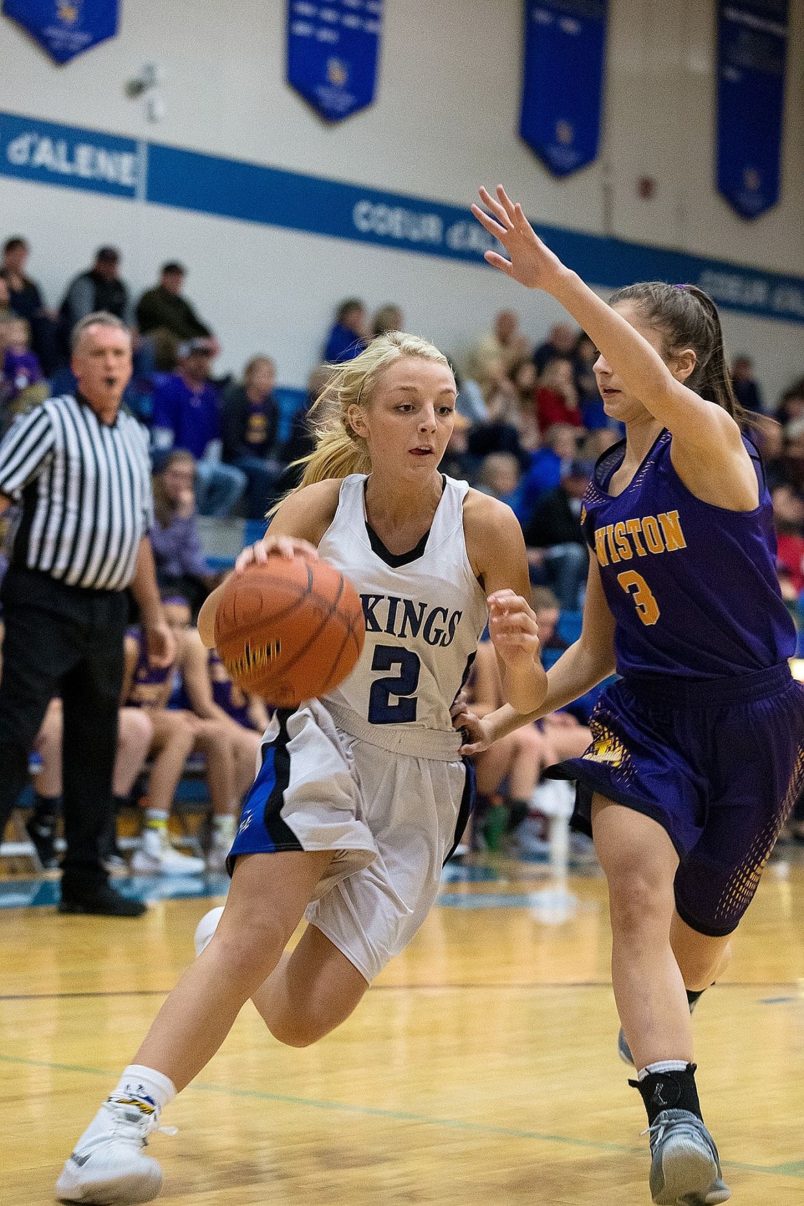 <p>SHAWN GUST/Press Coeur dAlenes Baylie Miller (2) drives past Lewistons Alyssa Ralstin (3) to the basket during the second quarter.</p>