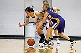 Bengals win on Viks' court