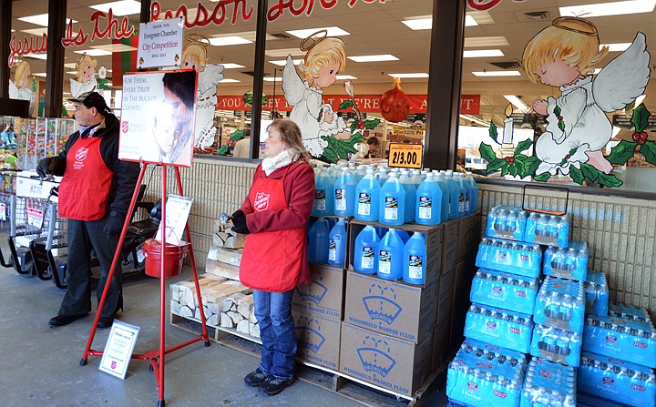 &lt;p&gt;Craig and Susan Witte of the Evergreen Chamber of Commerce ring bells for the Salvation Army Thursday at Super 1. Evergreen, Bigfork and Lakeside chambers of commerce and the cities of Columbia Falls, Kalispell and Whitefish had a bell-ringing competition Thursday to see which community could raise the most money for the Salvation Army&#146;s red kettle campaign.&lt;/p&gt;&lt;p&gt;&lt;/p&gt;