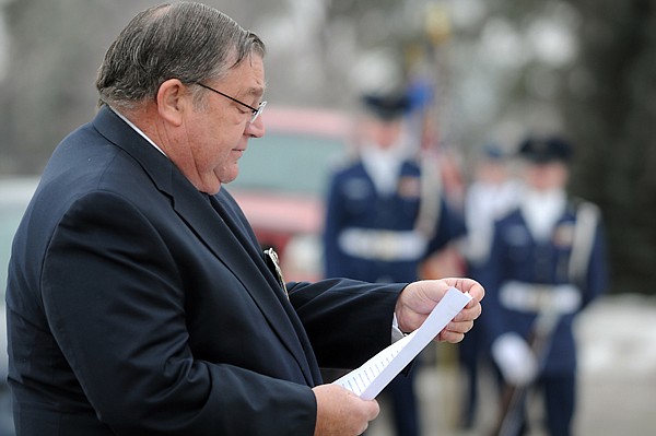 <p>Paul Goedert, Montana Wing Cheif of Staff for the Civil Air
Patrol, reads a statement at the second wreath- laying ceremony at
Glacier Memorial Gardens north of Kalispell. The Civil Air Patrol
was on site to replace wreaths stolen in mid-December from the
graves of veterans.</p>