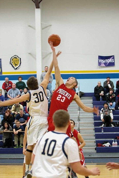 The Phoenix control the tip to start the game.