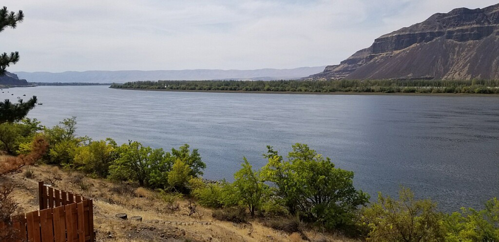 A collection of federal agencies have agreed on a plan for managing the Columbia River’s dams and water.