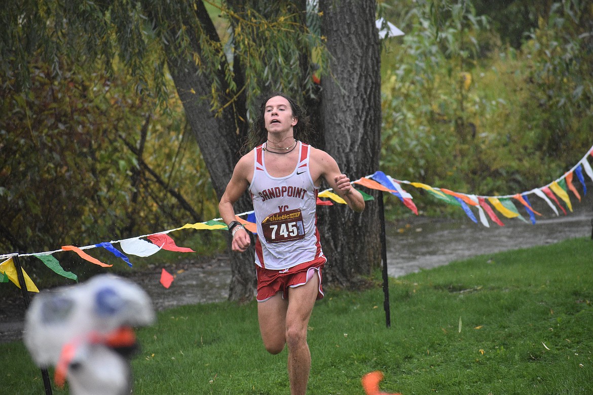 Jett Lucas closes in on the finish of Saturday's William Johnson Sandpoint Invitational.