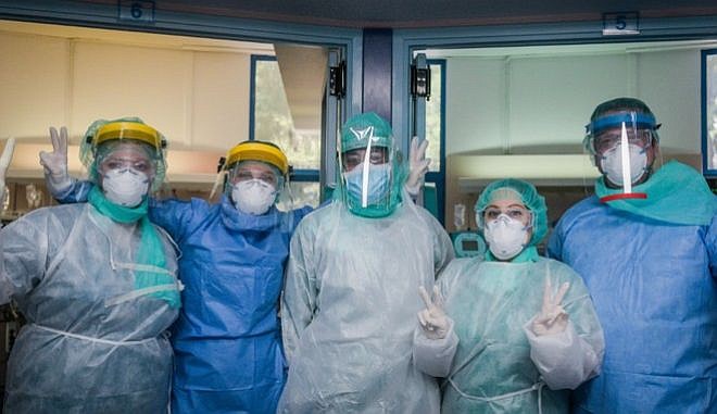 Frontline healthcare workers’ wardrobe goes beyond just a mask. Face visor, goggles, respiratory are essentials of the job to protect them against the SARS-CoV-2 virus.