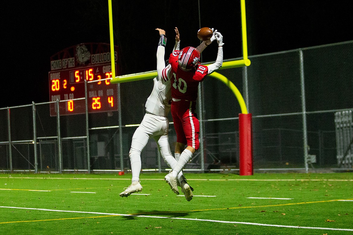 Senior wide receiver Max Thielbahr hauls in a 25-yard touchdown catch in the fourth quarter of Friday's game.