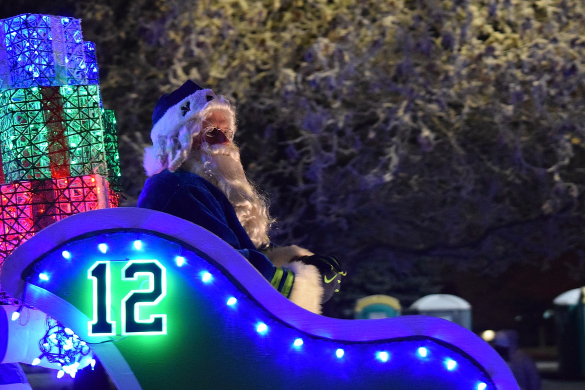 Miracle on Main Street Othello makes it a Seahawk Christmas Columbia