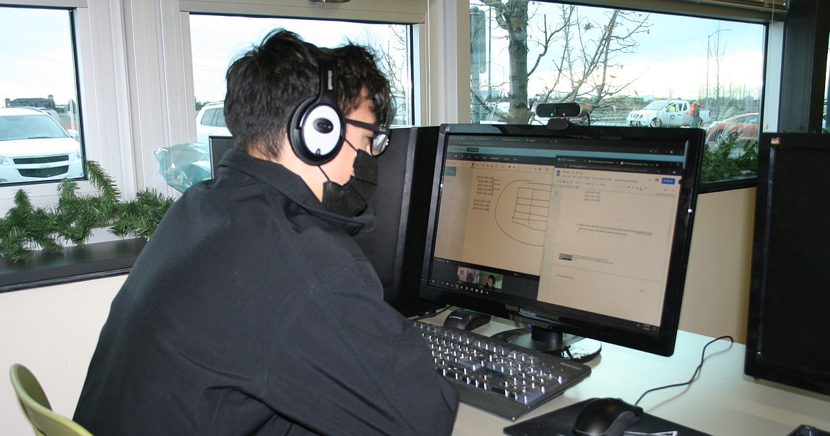 Class gives students look at the computer programming industry ...