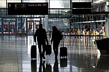US will require all arriving passengers to get COVID-19 test