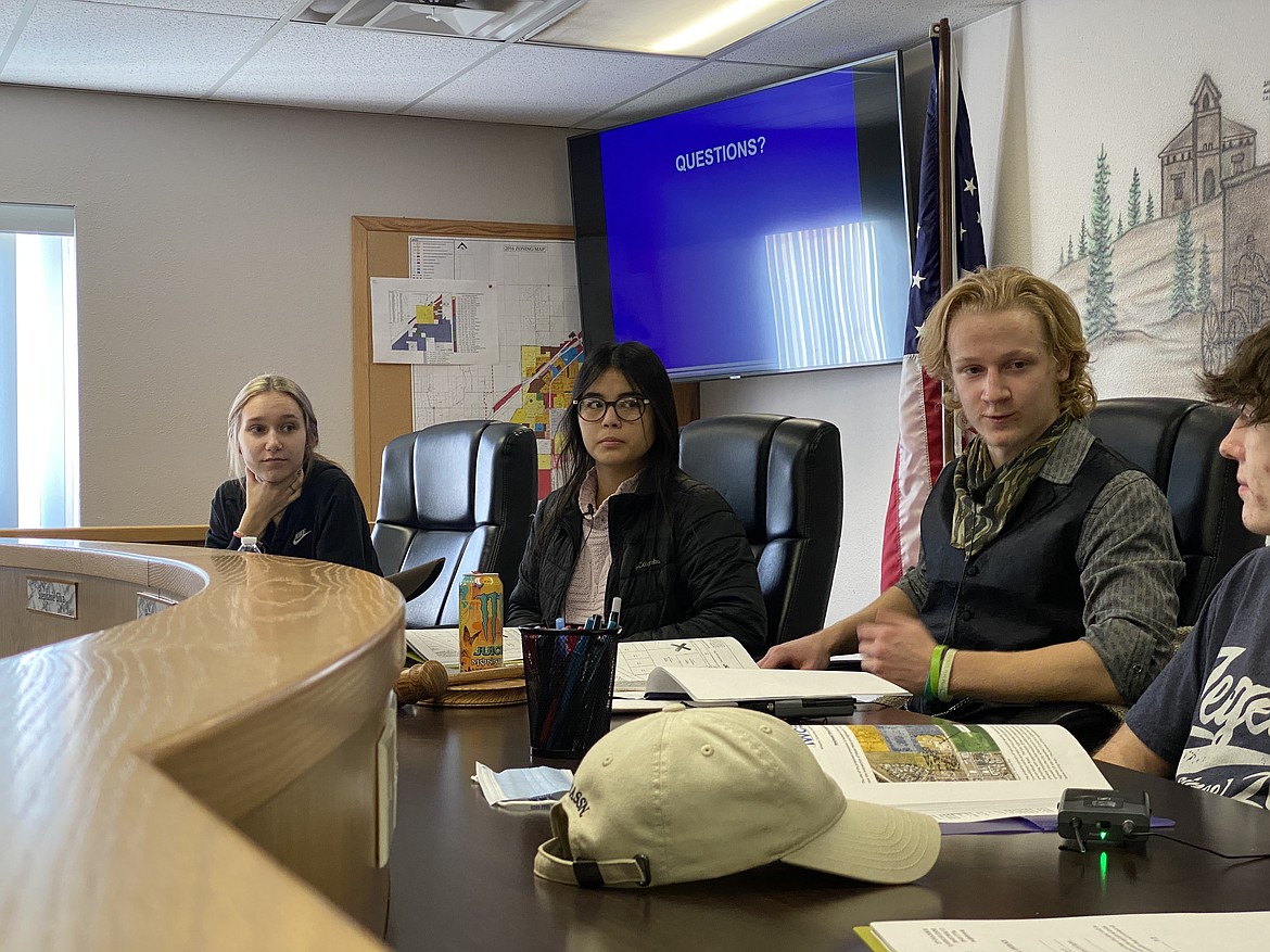 During the mock-commissioners discussion, the Mountain View High School students brought up hot-topics like growth, road infrastructure and schools. From left: Ashton Owens, Stephanie Silva and Hunter Hilbert. (MADISON HARDY/Press)