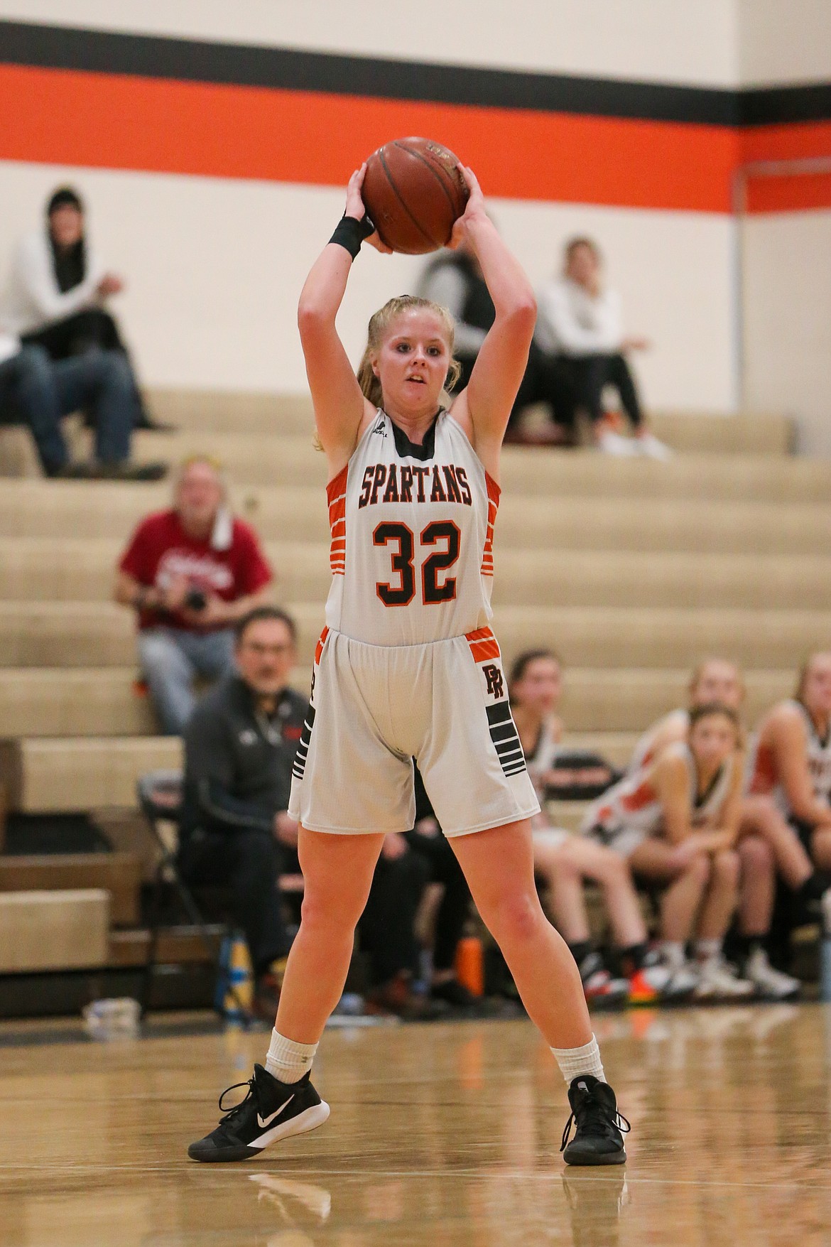 Freshman Allyson Barton looks for an open teammate on Tuesday.