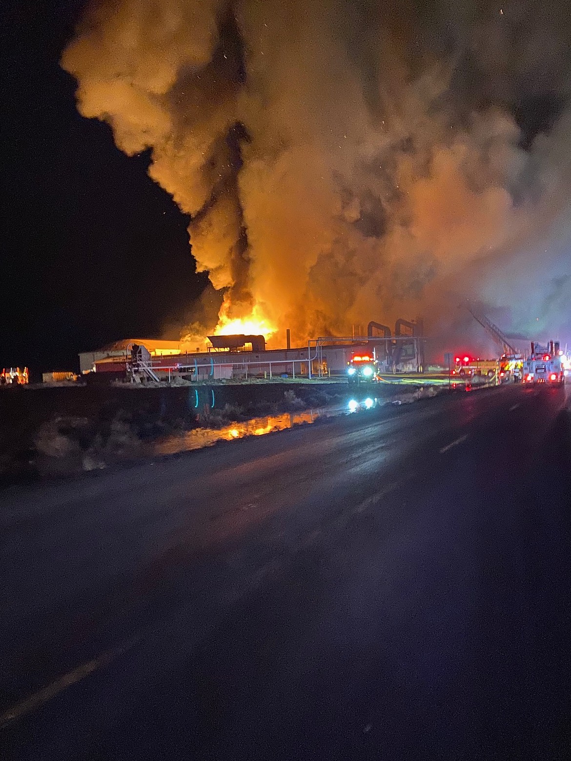 A fire destroys Washington Potato Company in Warden.