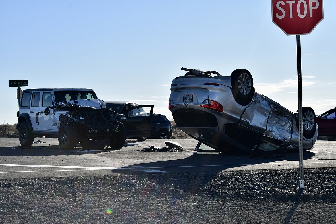 An accident Wednesday at the intersection of McConihe Rd. and SR 17 snarled traffic for more than an hour, but there were no fatalities.