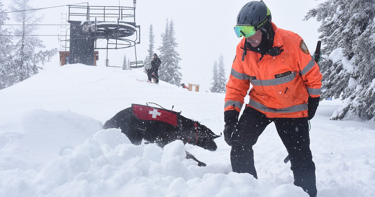 Learning how to play safely in the snow | Western News