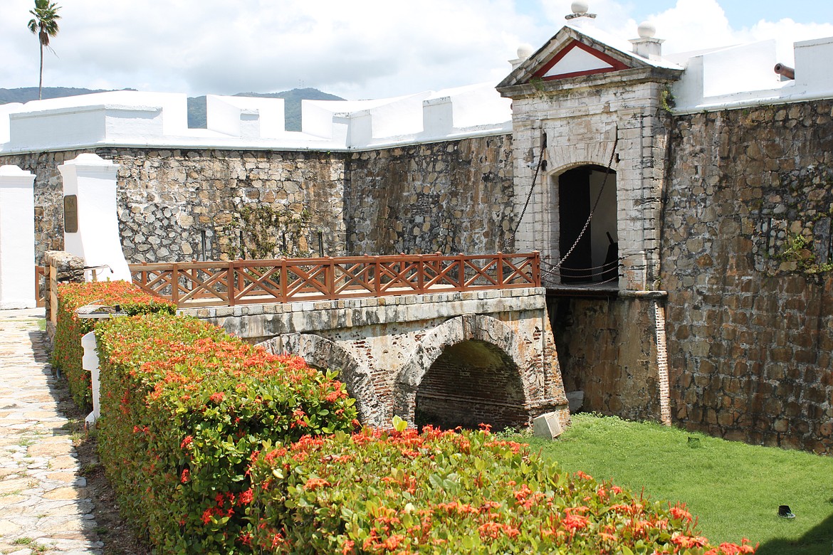 The original Fort San Diego in Acapulco was built in 1616 for protection against English and Dutch pirates prowling for the Manila galleons with their lucrative cargoes that included silver and gold; today’s fort rebuilt in 1778, following a destructive earthquake.