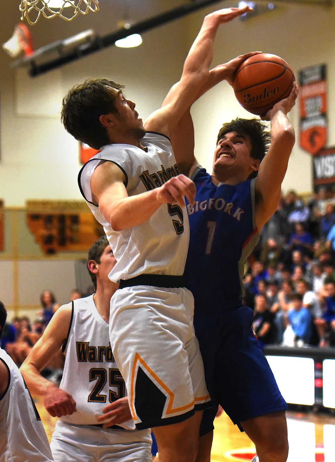 The Vikings battled it out on the court during the Western B Divisional Basketball Tournament in Eureka last weekend.
Jeremy Weber/Bigfork Eagle